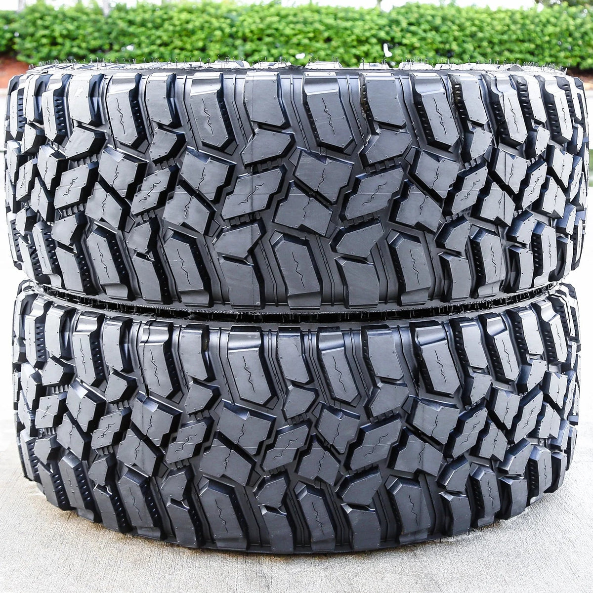 Cooper Discoverer STT Pro Mud Terrain Light Truck Tires 285/75R16 126/123Q E 10 Ply - Set Of 4